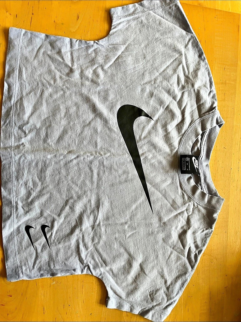 Nike lavender Logo Short Sleeve Tee Size Medium